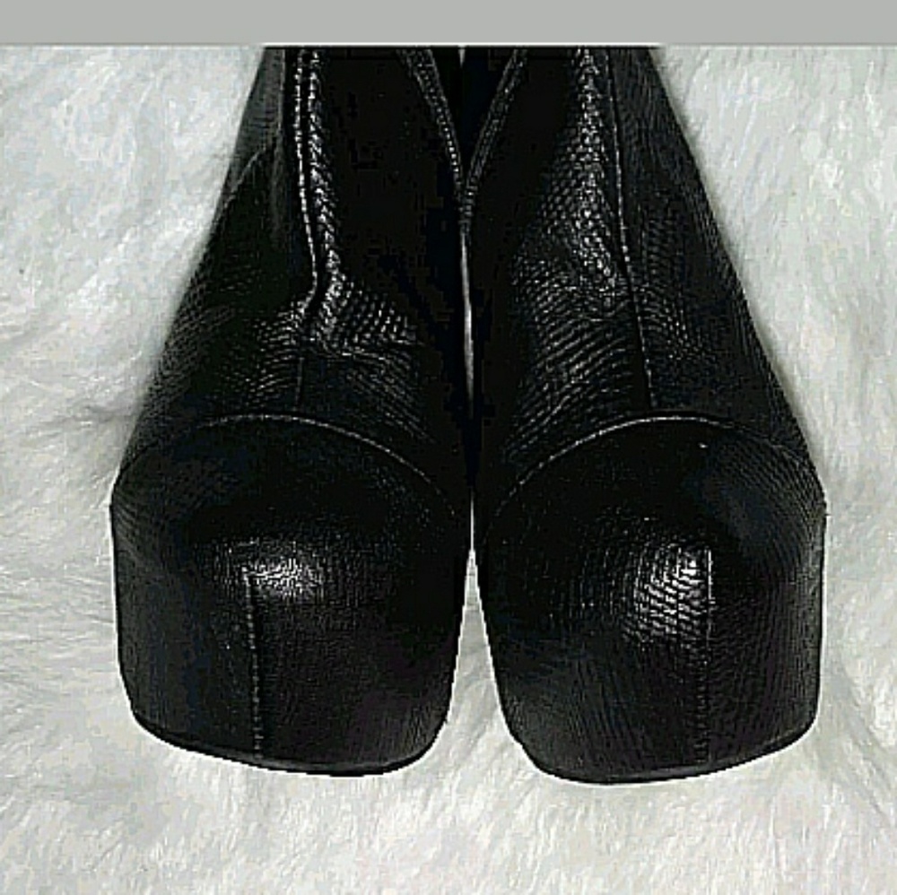 ๐ SOLD ๐ Jeffery Campbell Moonovers - Picture 3 of 5